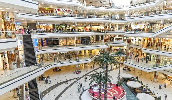 Featured Image of Shopping and Entertainment
